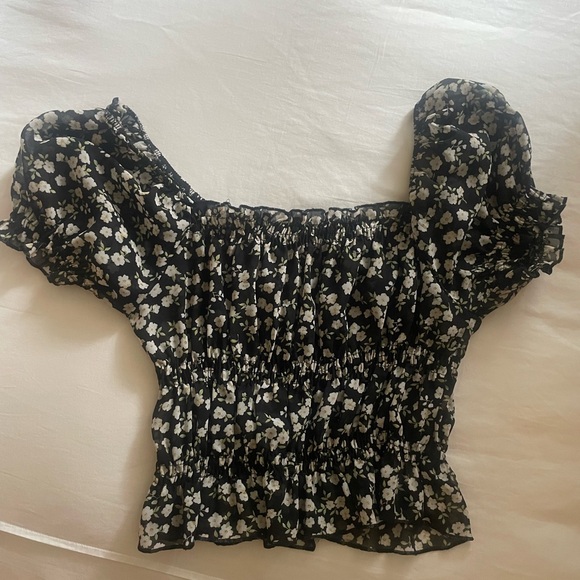 Black Floral Summer Crop Top - Picture 4 of 4